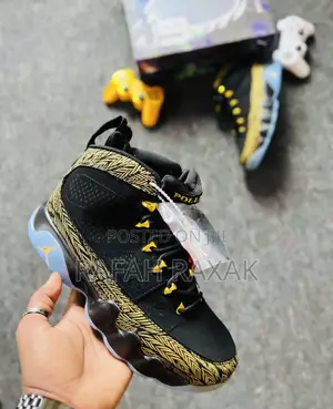 Original Classic Air Jordan 9 Pollito Sneakers