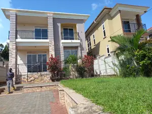 Furnished 4bdrm House in Kira Posh for sale