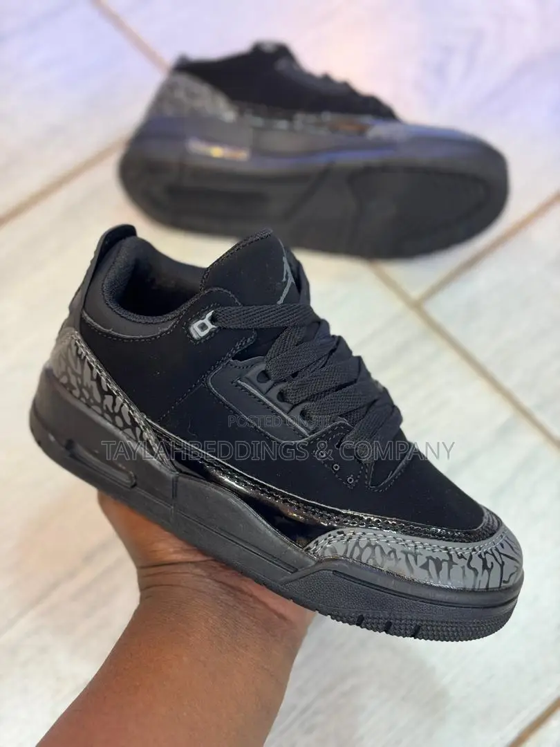 Kids Air Jordan 3 “Plain Black Cement