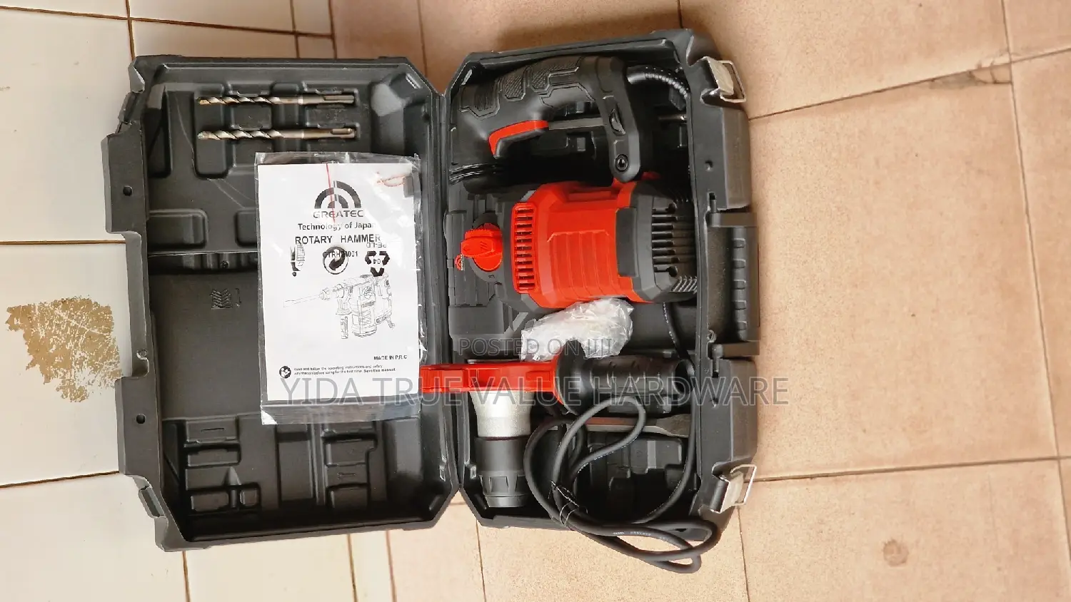 Hammer Drill With Bits Flat and Pointed