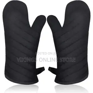 Pair of Insulated Oven Gloves, Baking Mitts - Black