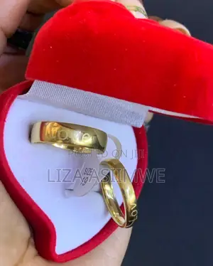 Couple Weddings Rings