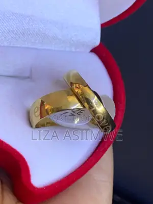 Couple Weddings Rings