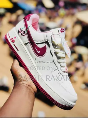 Original Ladies Nike Air Force 1 Valentine Sneaker