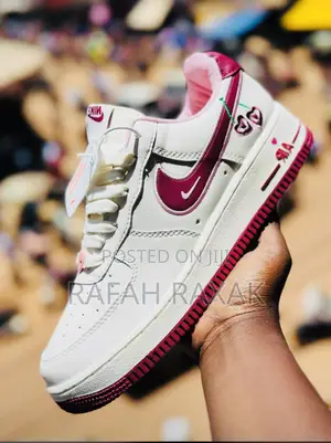 Original Ladies Nike Air Force 1 Valentine Sneaker