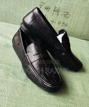 Original Men’S Black Leather Ferragamo Moccasins