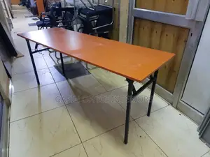 Second Hand Folded Confrence Table 6 Users