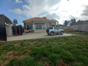 Furnished 4bdrm House in Kira for sale