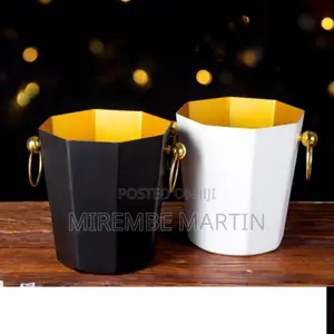 Octagonal Ice Bucket.