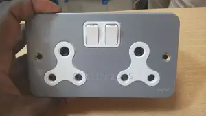Industrial Double/Single Socket 16amps Round