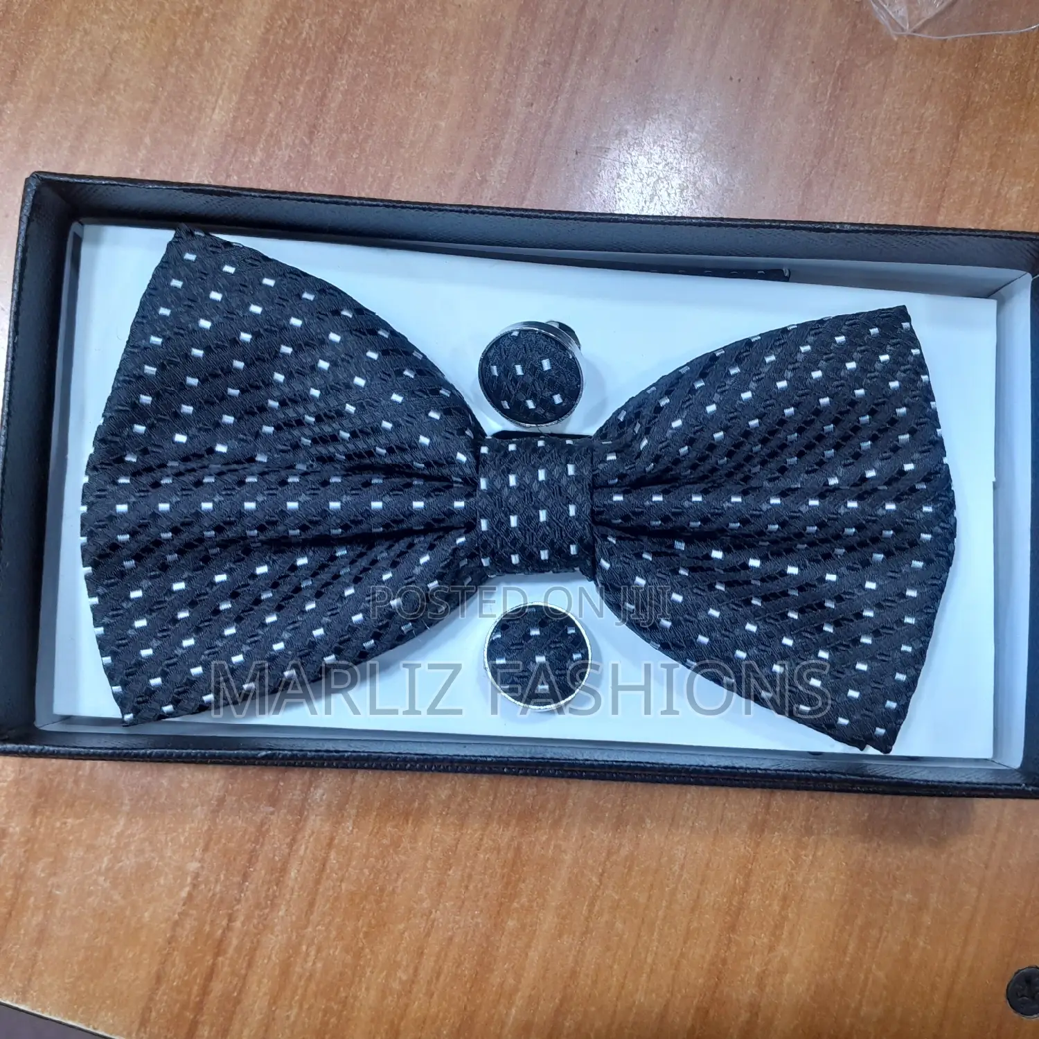 Men's Bowties (Pockerdot Black)