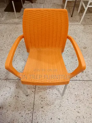Plastic Restaurant Chair