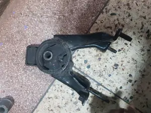 Premio Lower Engine Mountings