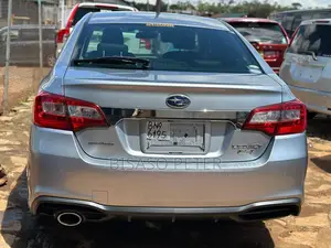 Subaru Legacy 2.5i Premium AWD 2017 Gray