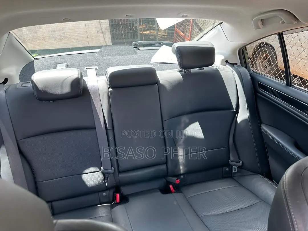 Subaru Legacy 2.5i Premium AWD 2017 Gray