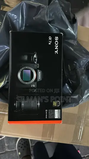 Sony Alpha 7 Iii Camera Kit With 28-70mm Lens