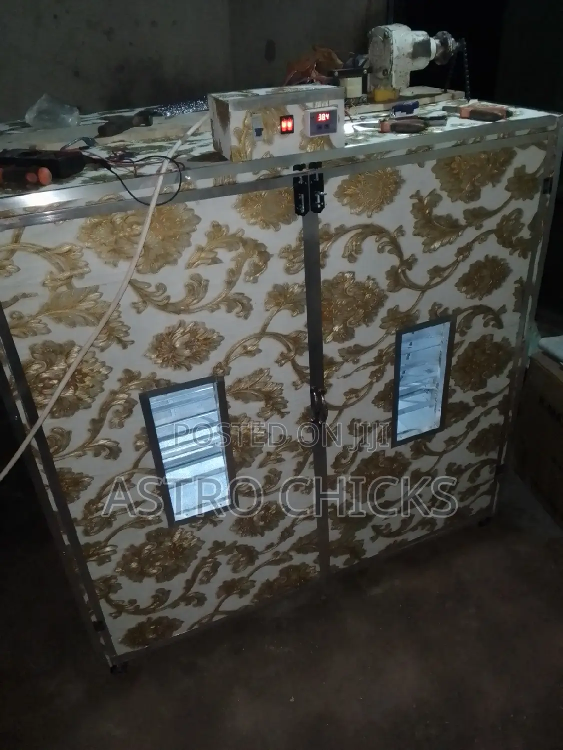 Hybrid Smart Egg Incubator