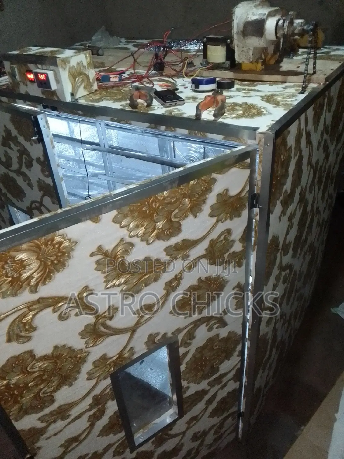 Hybrid Smart Egg Incubator