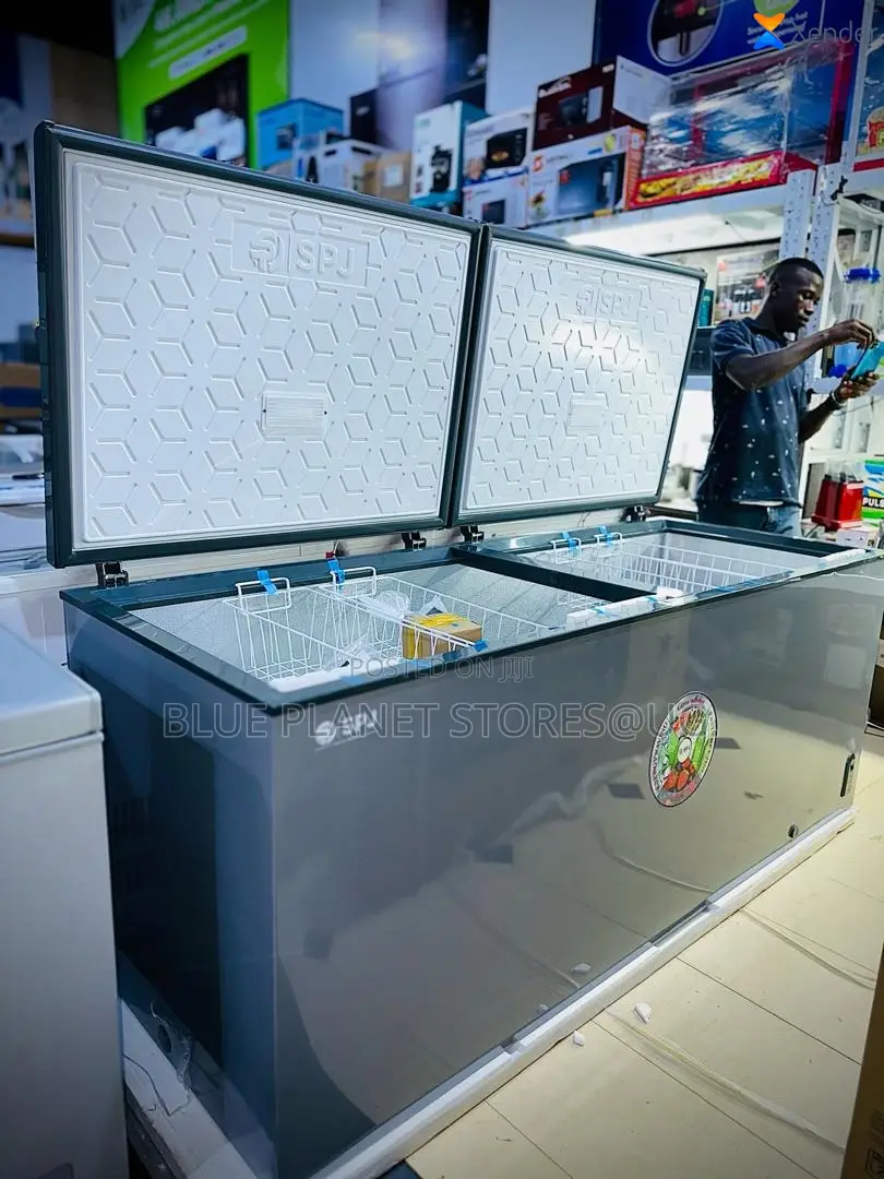 SPJ 960litres Double Door Chest/Deep Freezers \\ Cf960slw.
