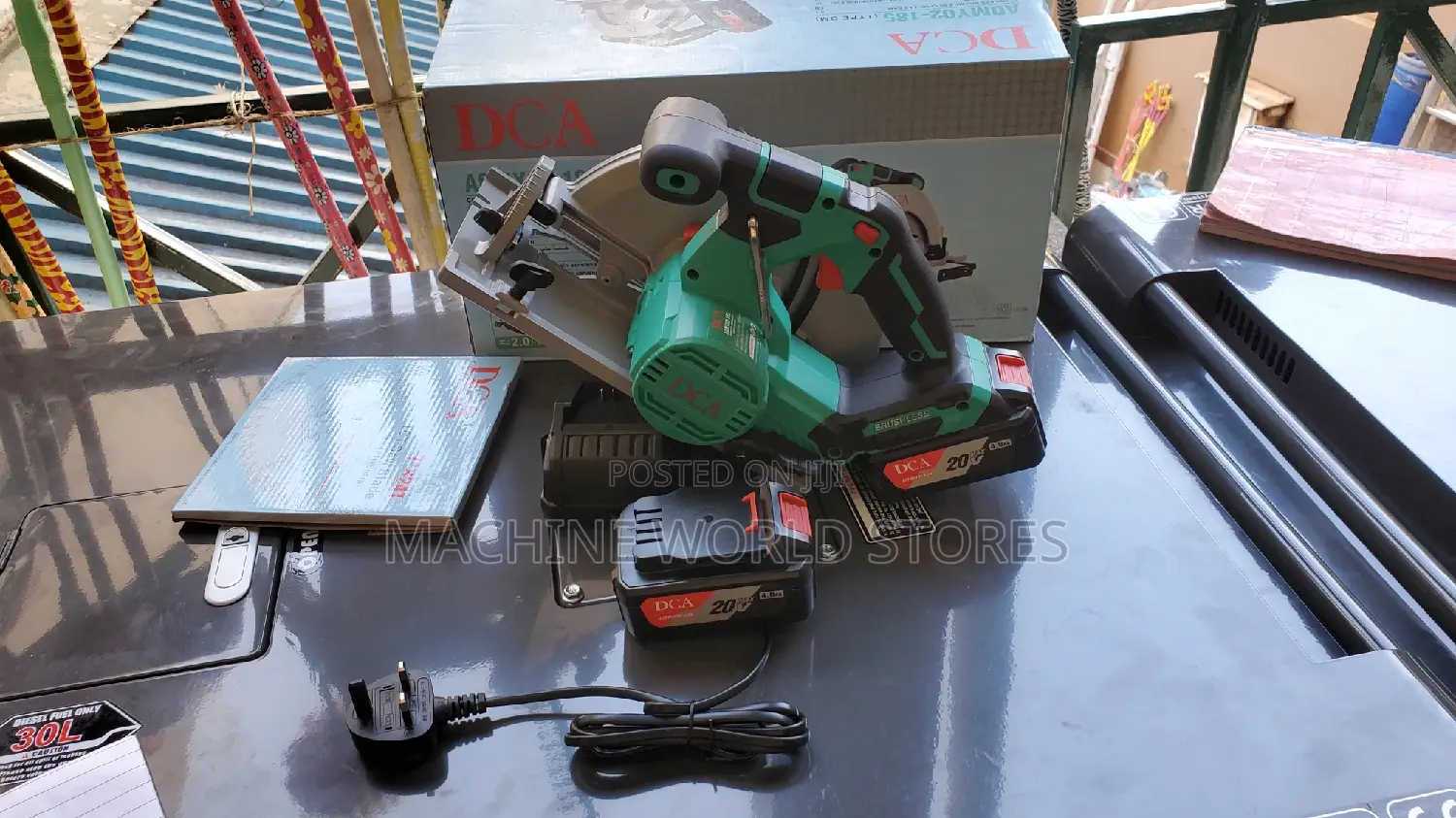 Rechargeable Circular Saw.
