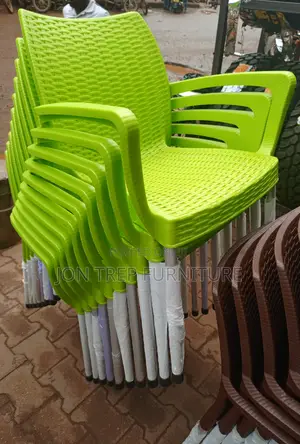 Unique Bar and Restaurant Plastic Chair