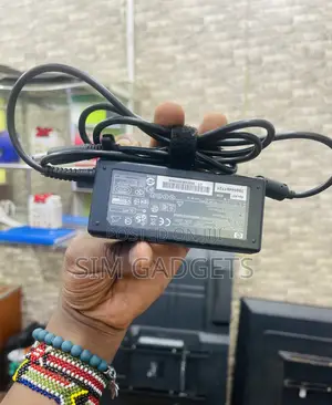 Hp Bigpin Charger. Original. (Xv)