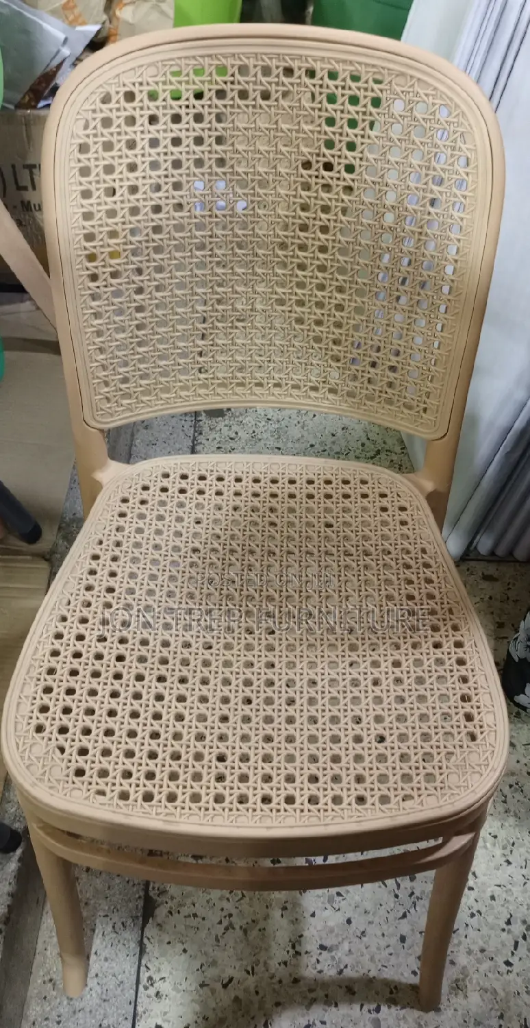 Plastic Bar and Restaurant Chair