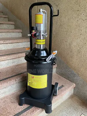 12L High Pressure Grease Injector.