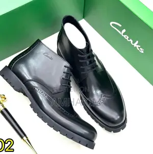 Classic Clarks Oxfors Boots in Stock