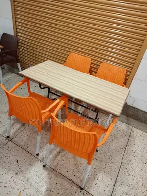Restaurant Table Set