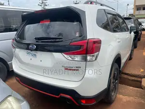 Subaru Forester 2.0XT Premium AWD 2018 White