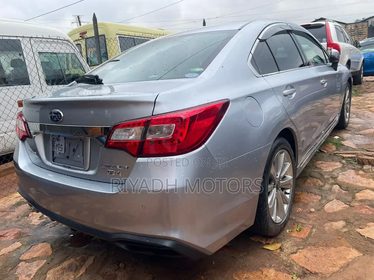 Subaru Legacy 2.5i AWD 2017 Gray