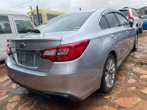 Subaru Legacy 2.5i AWD 2017 Gray