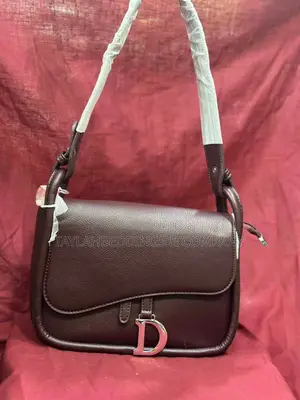 D Saddle Red Medium Grained Leather Shoulder Bag