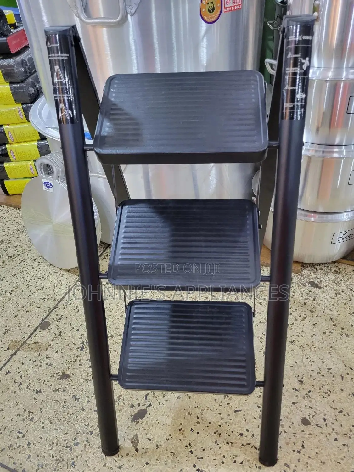 Black Ladder 4 Steps Holds Up Too 150kg