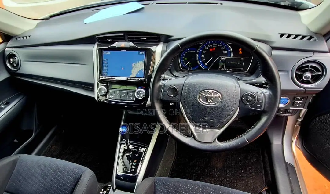 Toyota Corolla Fielder 2015 Silver