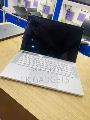 New Laptop Razer Blade Advanced 32GB Intel Core I7 SSD 1T