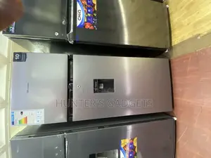 270 Litres Hisense Double Door With Water Dispenser