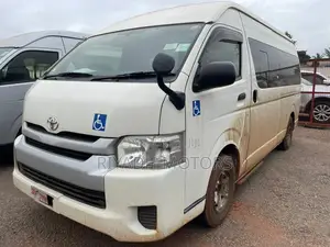 Toyota HiAce 2015 White