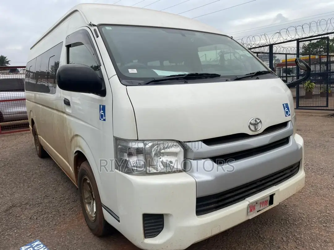 Toyota HiAce 2015 White