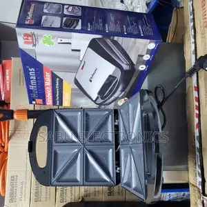 4 Sandwiches - Hoffmans 8 Slice Sandwich Maker- Toaster