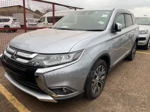 Mitsubishi Outlander 2.4 PHEV AWD 2017 Silver