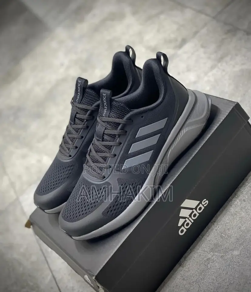 Adidas Questa Runners in Stock