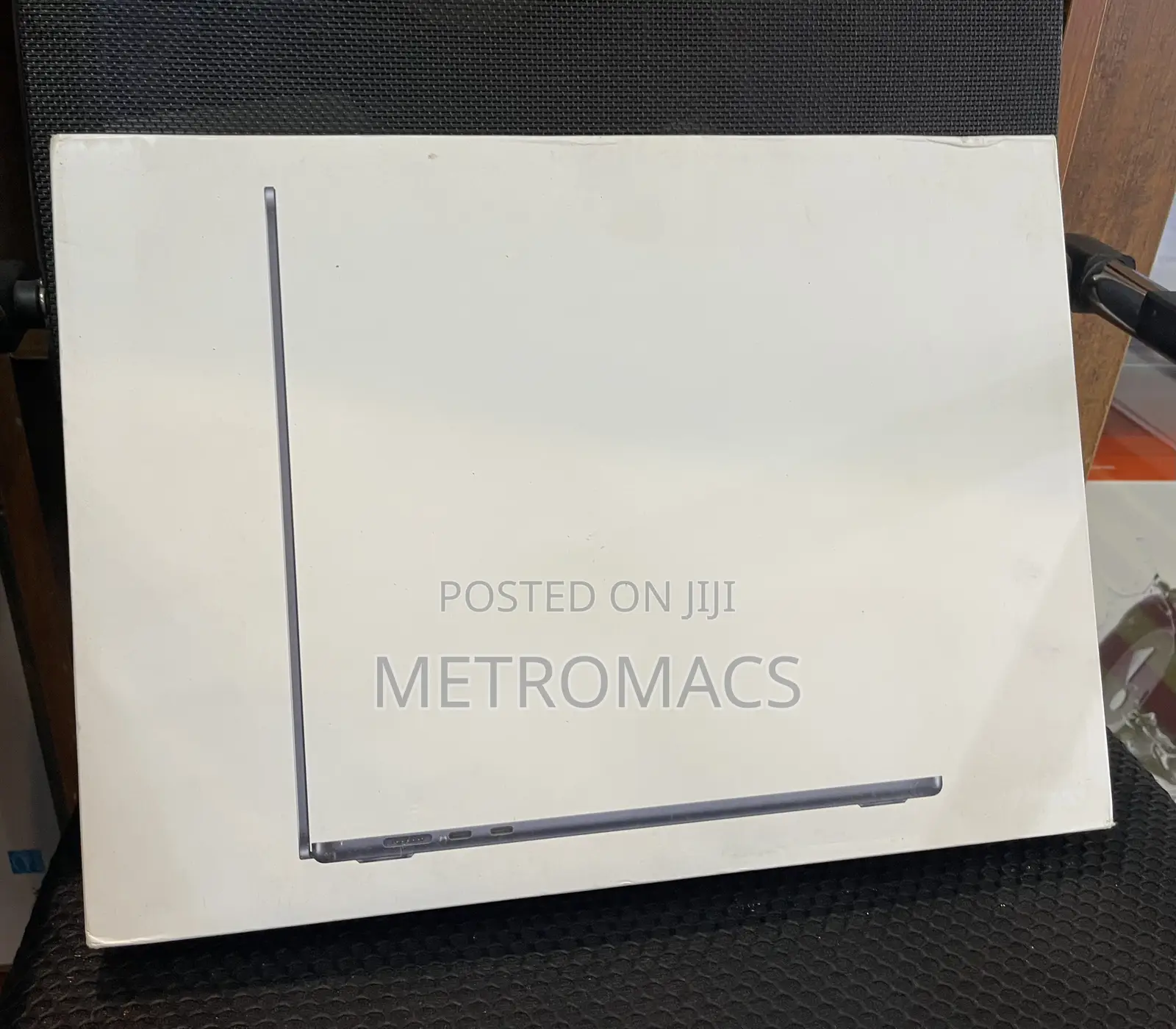 New Laptop Apple MacBook Air 2023 M2 8GB Apple M2 SSD 512GB