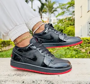 Original Nike Air Jordan 1 Low PATENT Black/University Red