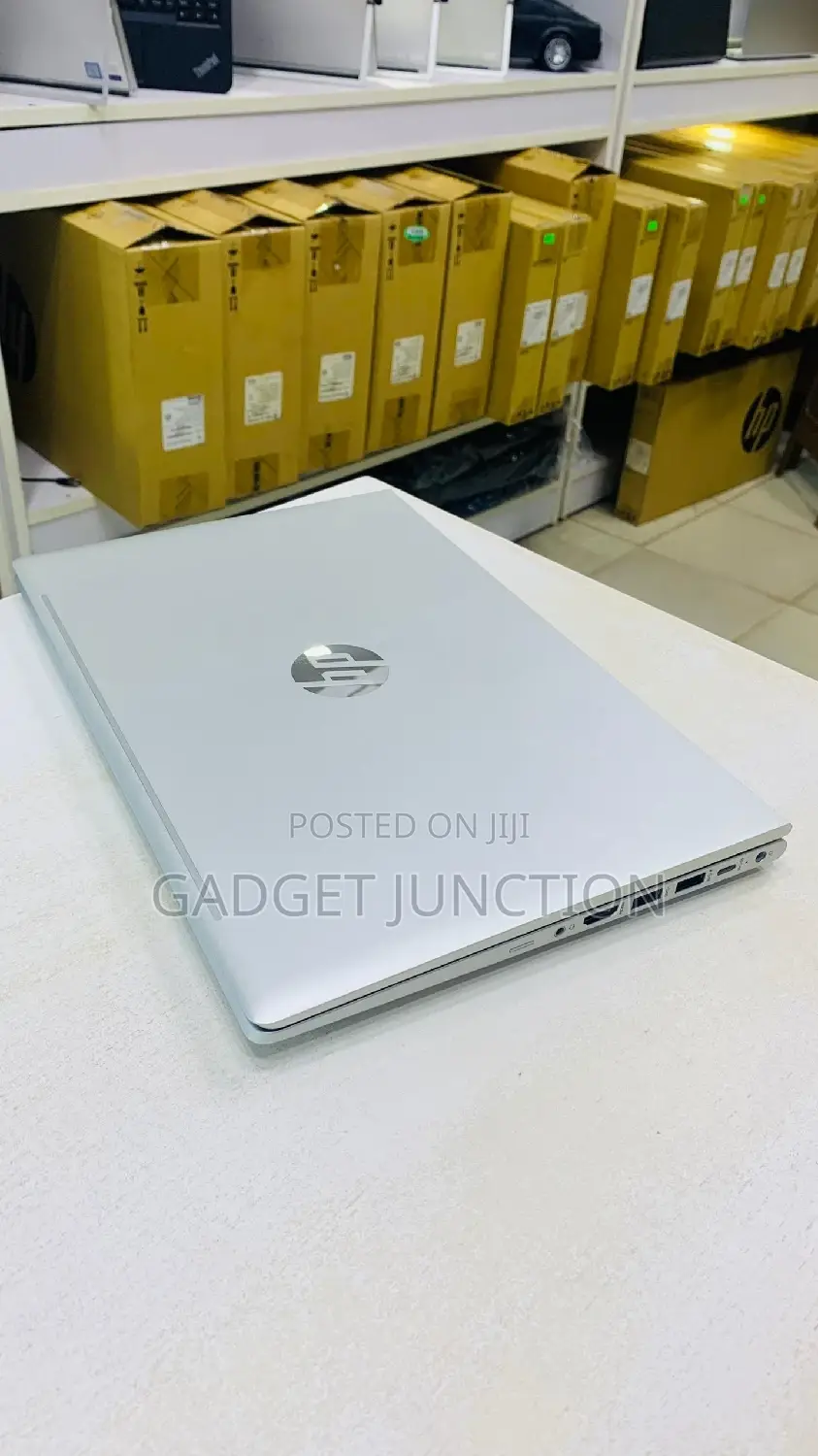 New Laptop HP ProBook 440 G9 8GB Intel Core I7 SSD 512GB
