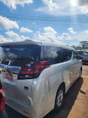 Toyota Alphard 2017 White