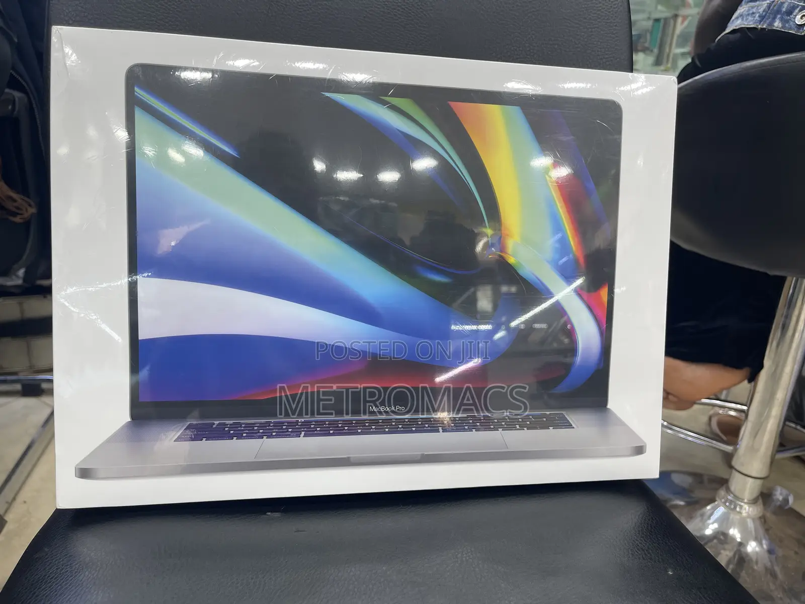 New Laptop Apple MacBook Pro 2019 32GB Intel Core I9 SSD 512GB