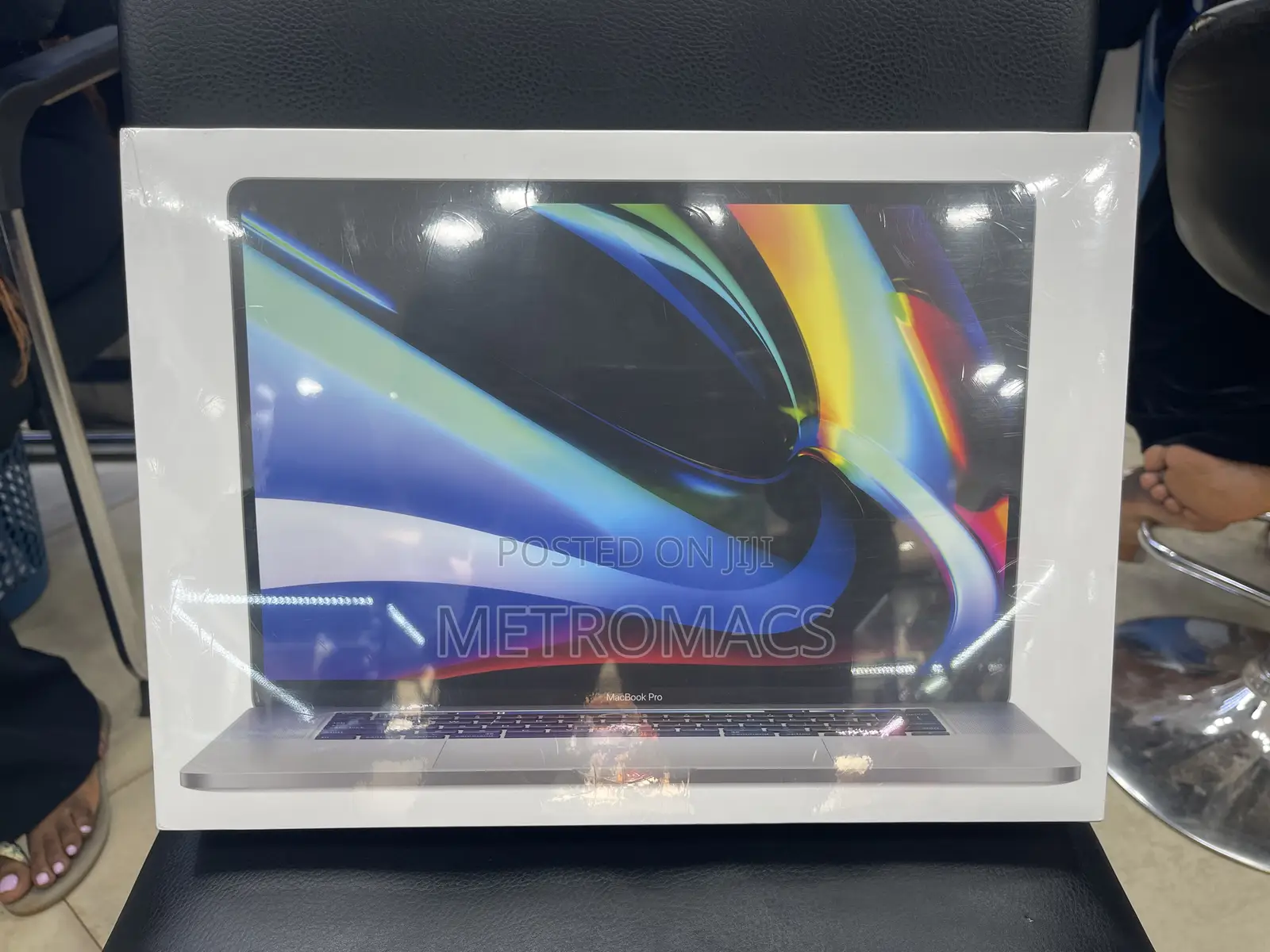 New Laptop Apple MacBook Pro 2019 32GB Intel Core I9 SSD 512GB