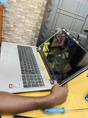 Laptop Screen Replacement. (2).
